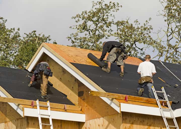 Professional roofers in Miami
